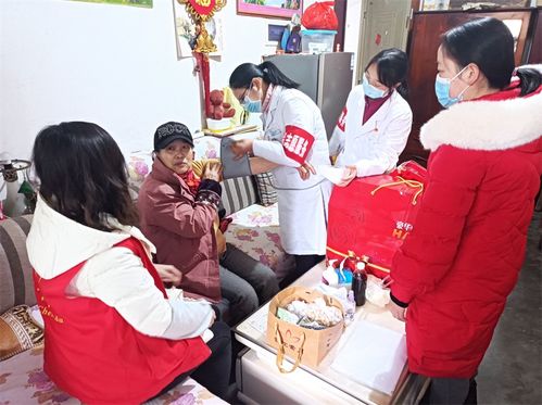溫江區(qū)中醫(yī)醫(yī)院門診黨支部開展主題黨日暨志愿服務(wù)活動 中醫(yī)義診暖人心